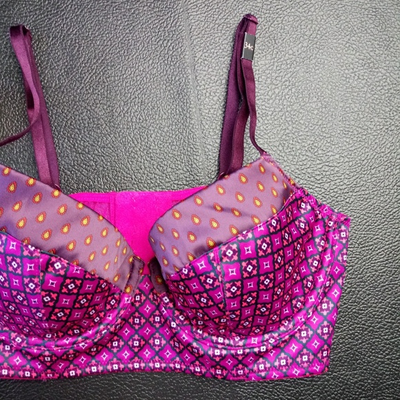 Victoria's Secret Very Sexy Lined Demi Bra - Picture 3 of 6